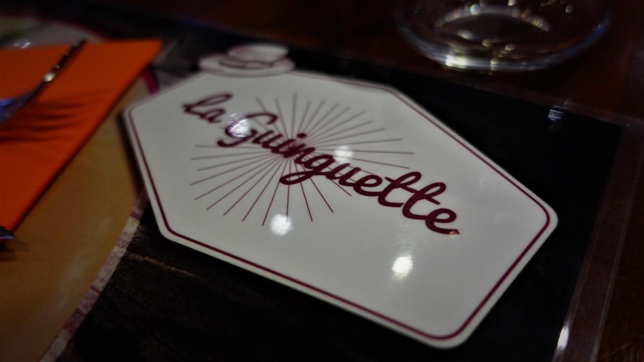Hotel-Restaurant Des Voyageurs Le Cheylard ภายนอก รูปภาพ