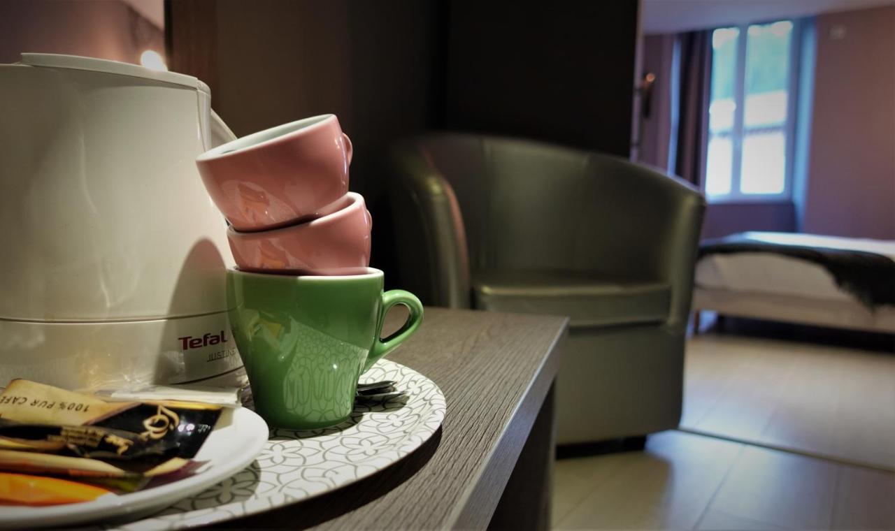 Hotel-Restaurant Des Voyageurs Le Cheylard ภายนอก รูปภาพ
