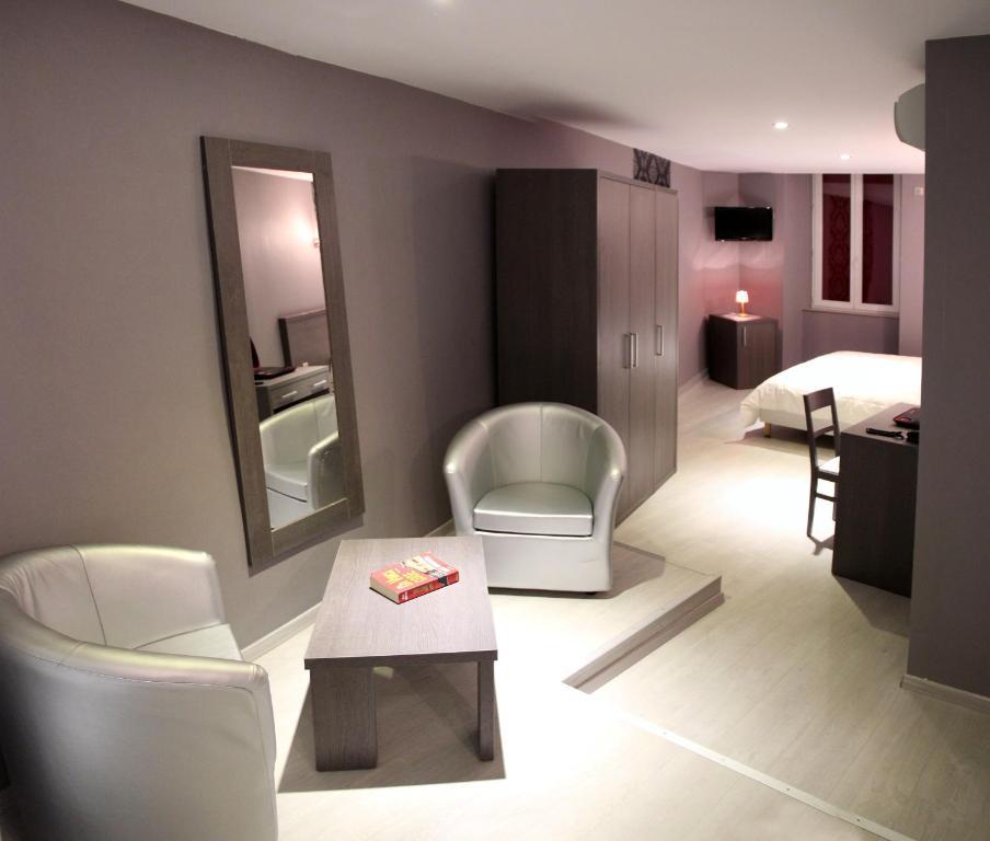 Hotel-Restaurant Des Voyageurs Le Cheylard ห้อง รูปภาพ